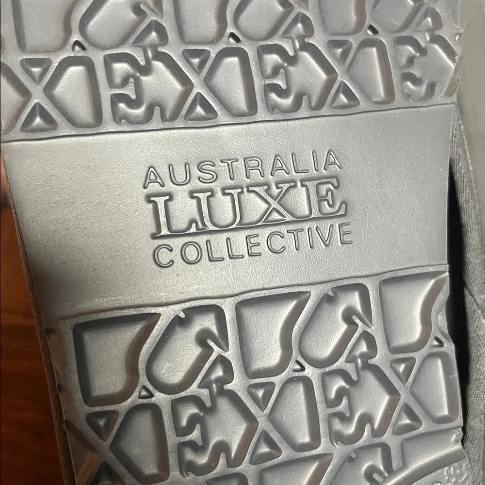 Australian Luxe Collective Gray Extra Short Boots, size 9